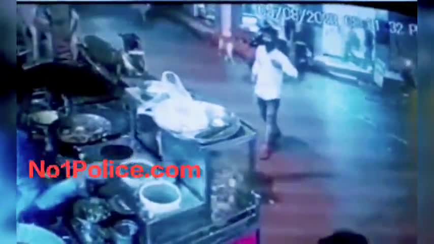 दतिया के कोतवाली थाना क्षेत्र मे बेखौफ बदमाशों ने शहर के बीचो-बीच फायर ठोके,व्यापारियों में आक्रोश
#datia #mpp #mppolice