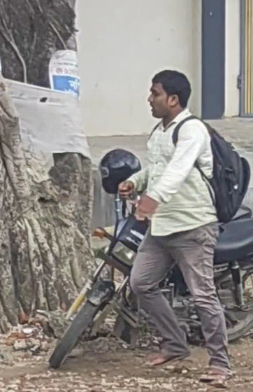 #निखिल कुमार राव इफको #लौरिया के द्वारा #राजेश शर्राफ #पत्रकार  को दिया गया #जान से #मारने की #धमकी। #ऑडियो हुआ #वायरल।