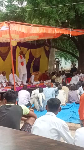 मऊरानीपुर: #मऊरानीपुर तहसील के कदौरा गांव में अंबेडकर पार्क के मामले में ग्राम पंचायत की बैठक #माननीय प्रागीलाल पूर्व विधायक #
