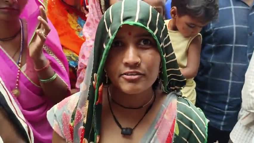 लाडली बहना योजना का लाभ नहीं मिला इस महिला को SDM को दिया ज्ञापन। बनपुरा सपोंन की हैं रहने वाली।
#bundelicoverage #