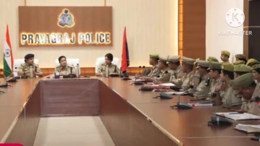 सेफ सिटी -आपरेशन दृष्टि को और अधिक कारगर बनाने हेतु बैठक संपन्न.
#prayagraj_police #sarvendra_kumar
