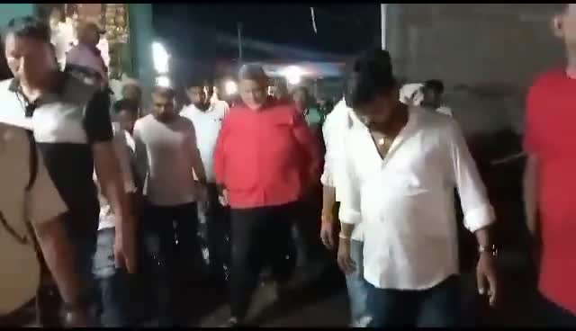महिषी के मैसेरोहों में मृतक मजदूर के परिजनों से मिलने पहुंचे जाप अध्यक्ष श्री पप्पू यादव।
#पप्पू यादव