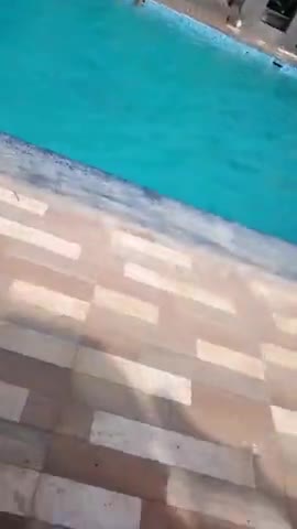 पिछोर: Shivpuri jile ke pichhor tahsil mei swimming pool mei nahate hue #a#y#swimming#poolparty #arun Prajapati