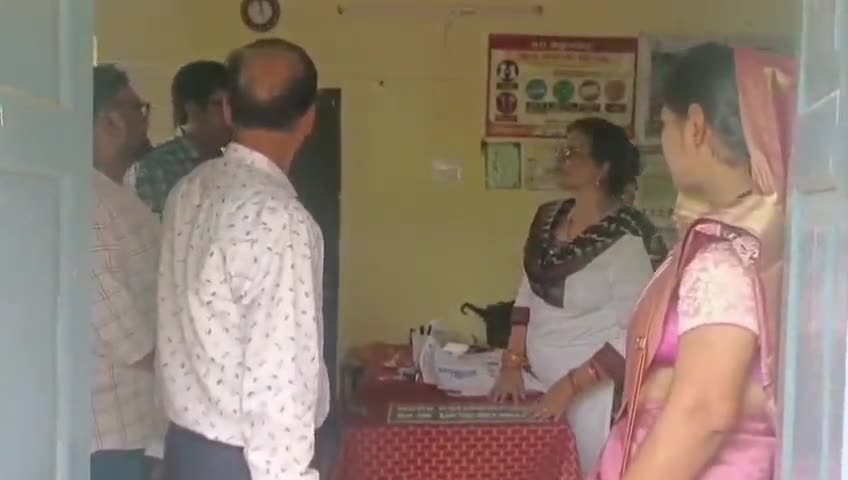 ପୁରୁଷୋତ୍ତମପୁର: ଭାଟକୁମୁଡା ଗୋଷ୍ଠୀ ସ୍ବାସ୍ଥ୍ୟ କେନ୍ଦ୍ର ପରିଦର୍ଶନ କଲେ ଅତିରିକ୍ତ ଜିଲ୍ଲା ସ୍ବାସ୍ଥ୍ୟ ଅଧିକାରୀ