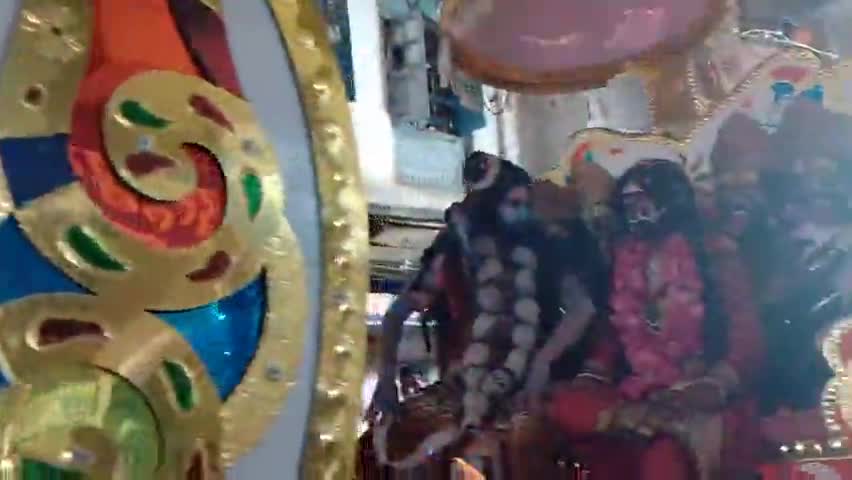 बड़वाह: city #barwaha me nikli mahadev ki jaki bahut #sandar thi Kafi public ayee thi mahadev ... har har mahadev...🚩🚩