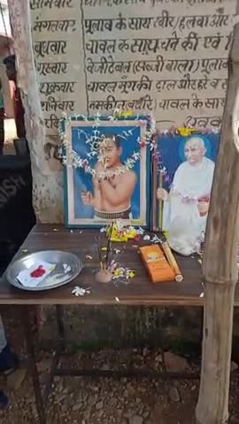 अंबेडकर की प्रतिमा स्कूल में झंडारोहण के समय नहीं लगाया गया