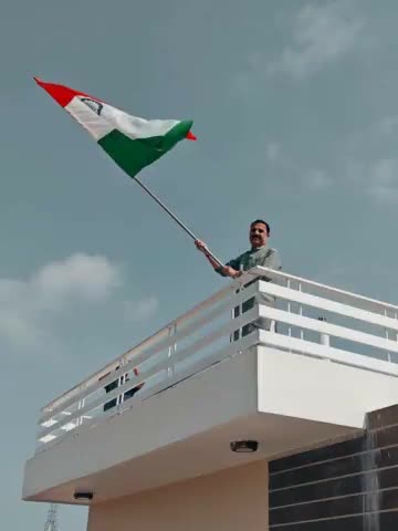 आज 77 वें स्वतंत्रता दिवस के अवसर पर #प्रीतमनगर #प्रयागराज स्थित आवास पर सपरिवार राष्ट्राउत्सव में अमर वीर जवानों एवं राष्ट्र गौरव को हर्षोल्लास से ध्वजारोहण कर मनाया।
#vinodsonkar #BJP4IND #Kaushambi #BJP4UP #prayagraj #uttarpradesh #भाजपा