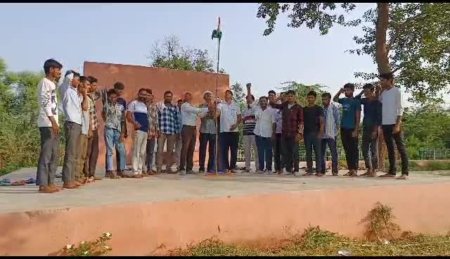 #टहला : तहसील क्षेत्र के #दरीबा कांपर पार्क में स्वतंत्रता दिवस #समारोह,देश के निमार्ण में वीर बलिदान को किया याद।