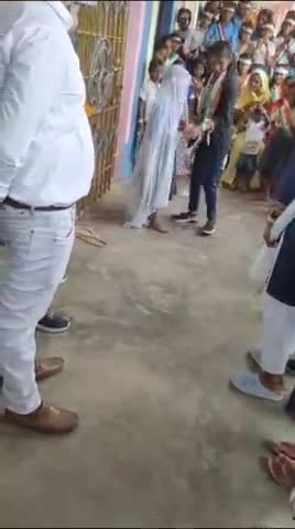 #15 August @ murliganj pakilpar utkamit vidyalaya ka hai jaha bachho ne manmohak perfomance Kiya.pj ki aawaj by akash