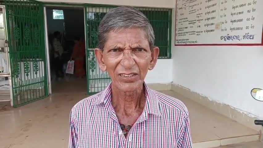 ନିହାଲପ୍ରସାଦ: ବେଗା ଗ୍ରାମରେ ମାଡି ବସିଥିବା ଗୋଚର ଜମି ପ୍ରତିବାଦରେ ମାସେ ପରେ ପୁଣି ଗଁଦିଆ ତହସିଲରେ ଅଭିଯୋଗ କଲେ ବାସୁଦେବ ମହାନ୍ତି