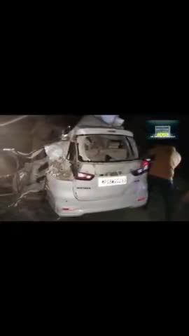 दुघर्टना....कसरावद के रहने वाले थे सभी पांच युवक...दौलतपुरा फाटे के पास हुआ हादसा...कमजोर दिल वाले ना देखें ख़बर....