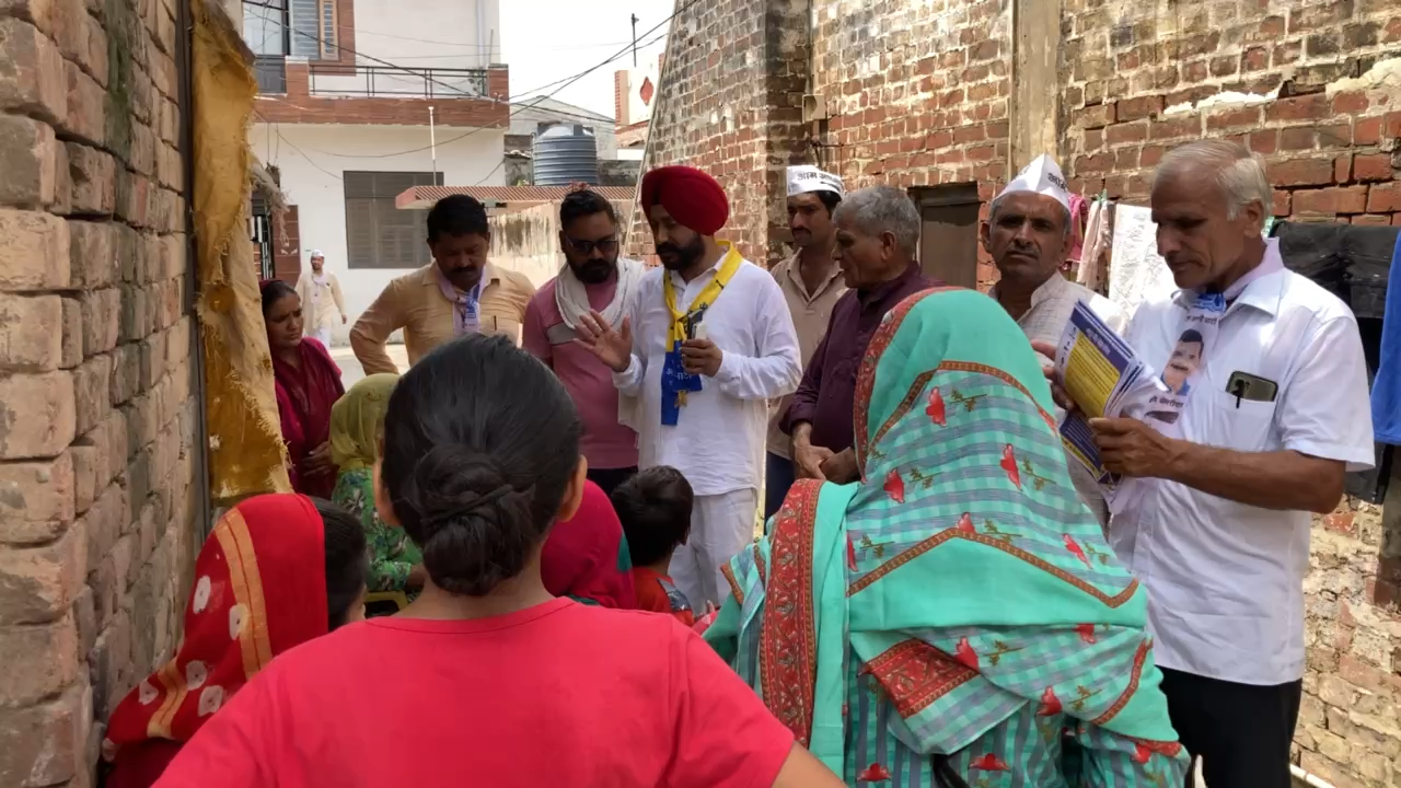 #रदौर शहर में बिजली अंदोलन को लेकर चल रहा है आम आदमी पार्टी का जनसंपर्क अभियान। -एडवोकेट कर्मवीर सिंह बुटर #आप #हरियाणा_पुलिस