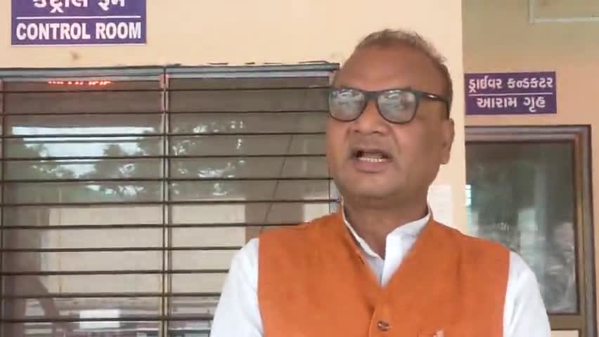 आरजीपी अध्यक्ष# उपेंद्र साहनी #ने #गुजरात सरकार पर आरोप लगाया कि गुजरात का विकास सिर्फ दिखावा है और माननीय प्रधानमंत्री नरेंद्र मोदी जी पूरा देश में डिढौड़ा पीटते हैं।