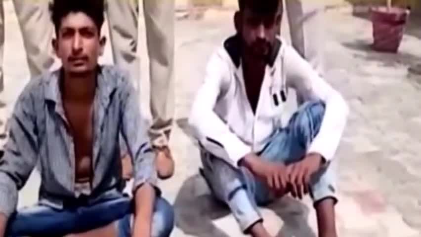 हनुमानगढ़: जंक्शन में घर के बाहर खड़ी #बाइक_चोरी करने के मामले में #गिरफ्तार दोनों आरोपी युवकों से पुलिस ने #चोरीशुदा_बाइक की बरामद