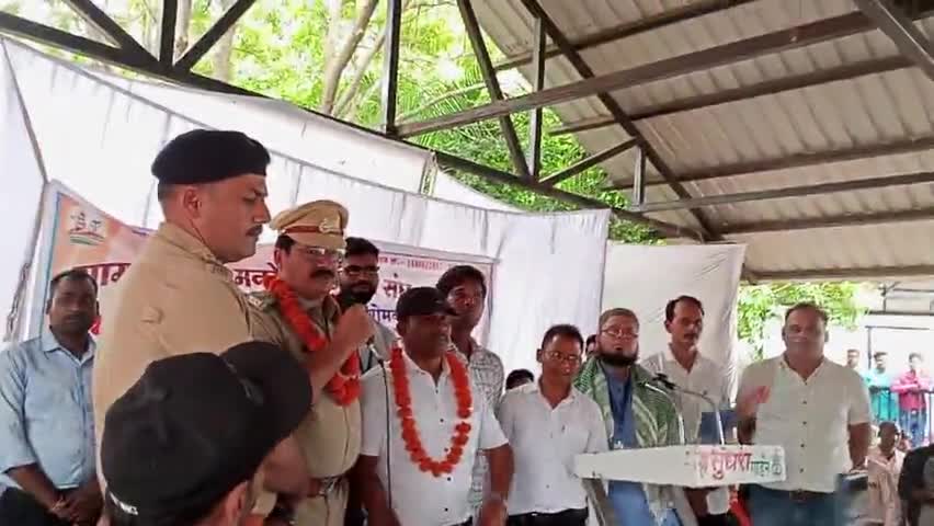 डिंडौरी: मनरेगामेटसंघकोमिली भोपालमें आश्वासनमुख्यमंत्रीकेपीएएवंपुलिसविभागके माध्यमसेदीगईआश्वासन कवरिंगलेटरबना करकेसोपेंगे#रिपोर्ट