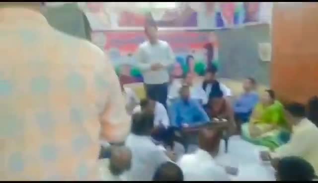 हम लोग राजीव जी को देखने से वंचित रह गए थे, मगर जब जब #rahulgandhi जी को देखते हैं तब तब ऐसा लगता है कि राजीव गांधी जी चले आ रहे हैं l #Mhow #Indore #Dhar #MadhyaPradesh #rememberingrajivgandhiji