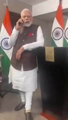 चंद्रयान-3 की सफलता पर आदरणीय प्रधानमंत्री माननीय श्री नरेंद्र मोदी जी ने जोहान्सबर्ग से ISRO - Indian Space Research Organisation चीफ एस. सोमनाथ जी को फोन कर दी बधाई!

#vinodsonkar #BJP4IND #Kaushambi #BJP4U
