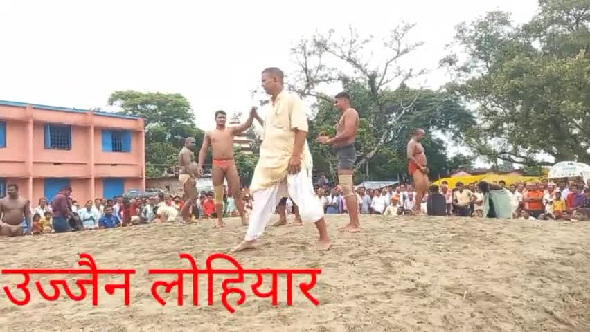उज्जैन लोहियार में पहलवानी कुस्ती के कुछ दृश्य #kustilovers #kusti #livestreaming #pahalwanprotest