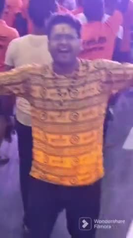 ब्रजघाट से कांवड़ लाते हुए संगीत पर थिरके कवि गोपाल पाठक




#kavigopalpathak #kanwaryatra #viral