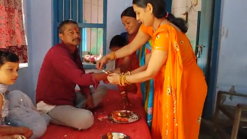 #रक्षाबंधन सिर्फ त्यौहार नही हैं, 
एक विश्वास का रिश्ता हैं, उम्मीद का बंधन हैं, रक्षा का संकल्प हैं, प्रेम की डोर हैं।आप सभी को भाई बहन के इस अदभुत और निःस्वार्थ पर्व #रक्षा_बंधन की हार्दिक बधाई और शुभकामनाएं 😍❤️