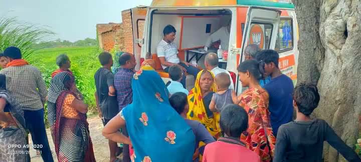 #कौशाम्बी संसदीय क्षेत्र के विधानसभा #चायल स्थित लोही वार्ड में नगर वार्डवासियों के स्वास्थ्य लाभ हेतु मेरे द्वारा चलाए जा रहे आधुनिक मेडिकल जाँच उपकरण एवं मेडिकल टीम से लैस 'मोदी वैन' में बड़ी संख्या में वरिष्ठ नागरिकों, महिलाओं एवं युवाओं