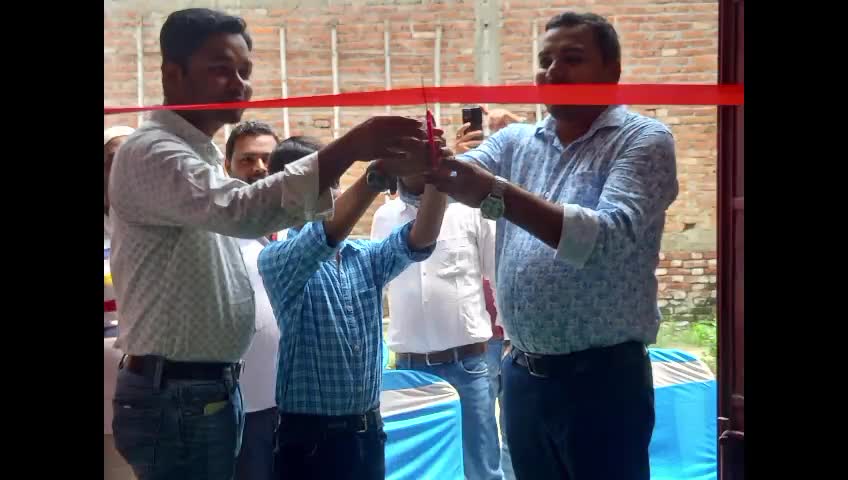 मझौलिया के सरिस्वा बाजार में मिहिर इंटरप्राइजेज  का हुआ उद्घाटन