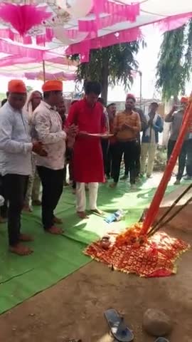 पोहर से निकली धारूड अम्बा माई के लिये पैदल धर्म ध्वजा यात्रा | पूजा आरती कर आशीर्वाद लेते भक्त