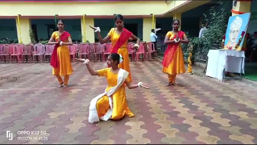 शिक्षक दिवस की हार्दिक शुभकामनाएँ