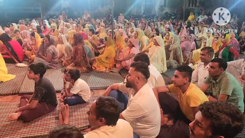 बाबैन: श्रीकृष्ण जन्माष्टमी पर दक्षिण मुखी सिद्ध हनुमान मंदिर रामसरन माजरा में चल रही भागवत कथा का श्रद्धालु उठा रहे हैं आनंद