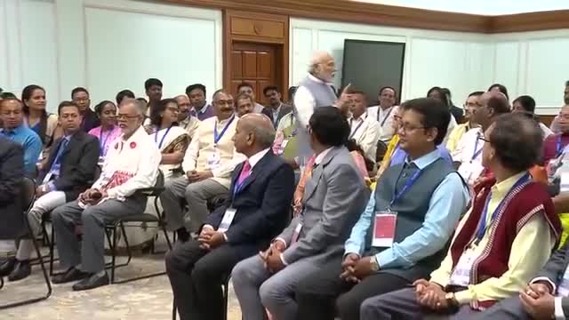 नई दिल्ली

प्रधानमंत्री नरेंद्र मोदी ने #TeachersDay के अवसर पर शिक्षकों को सलाम किया।
पीएम कहते हैं, शिक्षक हमारे भविष