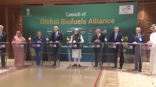 नई दिल्ली

#G20SummitDelhi || 

पीएम Narendra Modi ने 'Global Biofuel Alliance' लॉन्च किया।