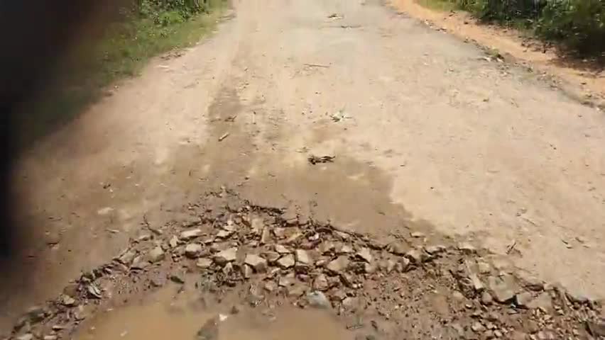 ग्राम पोखरिया से रकासाई चौक तक ग्रामिणों ने निकाली पदयात्रा रैली ।
