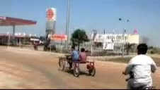 यूँ ही चाँद पर नहीं गया भारत । देश की गली गली में वैज्ञानिक मिलेंगे । उसे ही स्वर्णिम भारत कहते हैं यही अमृतकाल है #isro