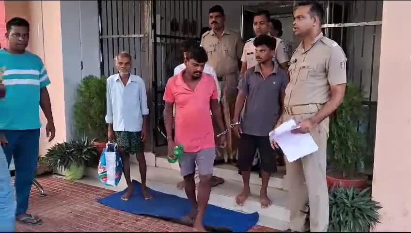ସୁବଳୟା: ଆମ୍ବସରଭଟ୍ଟା ହତ୍ୟାକାଣ୍ଡ ଘଟଣାରେ ଗିରଫ ୪ ଅଭିଯୁକ୍ତ ଆଜି କୋର୍ଟ ଚାଲାଣ