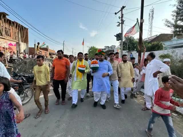 *'मेरी माटी, मेरा देश' अभियान के अंतर्गत #मुजफ्फरनगर जनपद के ग्राम खुड्डा में घर- घर जाकर 'अमृत कलश' में चावल संग्रहित करने का सौभाग्य प्राप्त हुआ।*

*आदरणीय प्रधानमंत्री श्री Narendra Modi जी के यशस्वी नेतृत्व में यह अभियान सफलता की नई ऊंच