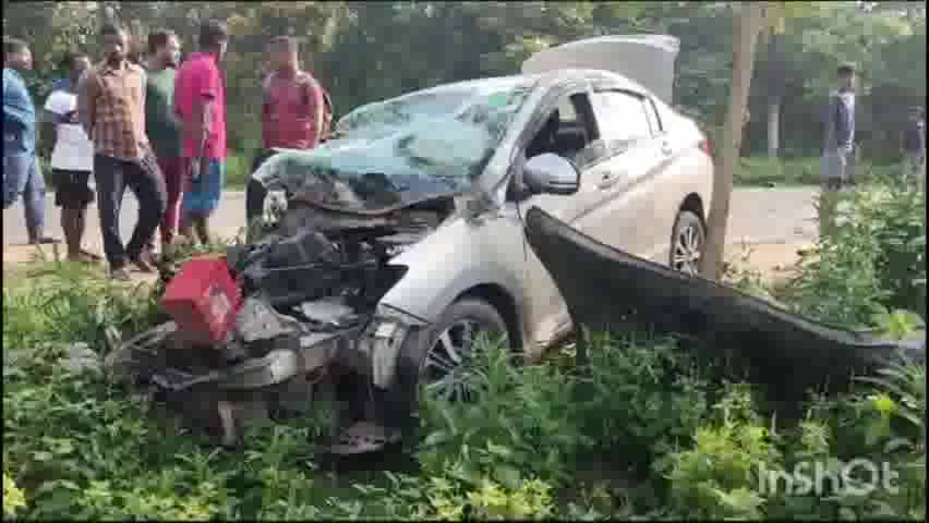 ରାମଚଣ୍ଡୀ: ପୁରୀ କୋଣାର୍କ ବେଳାମାର୍ଗ ରାସ୍ତାର ଡିଫେନ୍ସ ସମ୍ମୁଖରେ ମୋ ବସ ଓ କାର ମୁହାଁମୁହିଁ ଧକ୍କା, ଘଟଣାସ୍ଥଳରେ କାର ଚାଳକ ମୃତ