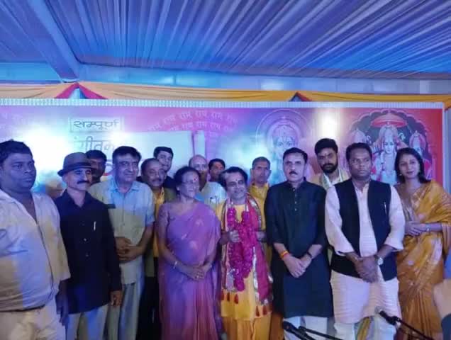 आज नई दिल्ली के कनॉट प्लेस स्थित बड़े हनुमान मंदिर में मंदिर समिति के सदस्यों द्वारा स्वागत किया गया। जहां दिल्ली भाजपा द्वारा माननीय प्रधानमंत्री श्री नरेंद्र मोदी जी के जन्मदिवस पर आयोजित सुंदर कांड का श्रवण किया। #vinodsonkar #BJP4IND #K