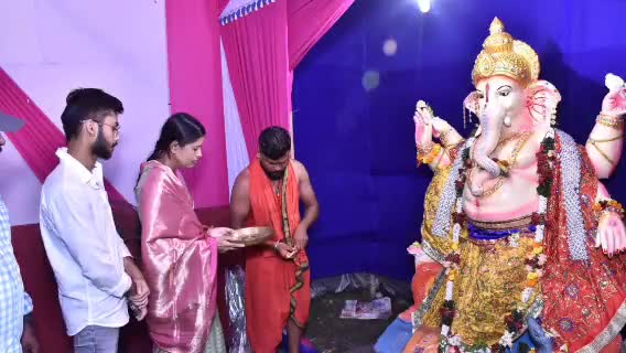 ବେଲପାହାଡ: ବେଲପାହାଡ, ଗୁମାଡେରା ଓ ଅଢ଼ାପଡା ଗସ୍ତ କରି ଗଜାନନଙ୍କ ଦର୍ଶନ କଲେ ବ୍ରଜରାଜନଗର ବିଧାୟିକା ଅଳକା ମହାନ୍ତି
