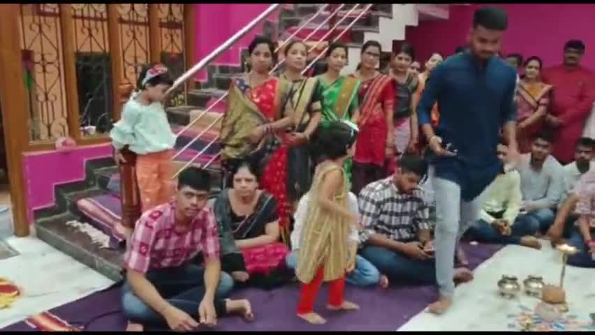 ବଙ୍ଗୋମୁଣ୍ଡା: ଗୋହିରାପଦର ଗ୍ରାମରେ ଏକତ୍ର ନବାନ୍ନ ଭକ୍ଷଣ କଲେ ୧୧ ପରିବାରର ଶତାଧିକ ସଦସ୍ୟ
