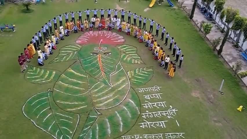 #गणेश_चतुर्थी के शुभावसर पर एल.ए.स्कूल #Jhajjar के प्रांगण से भूगोल प्राध्यापक मुकेश शर्मा का एक रंगोली रेखाचित्र के माध