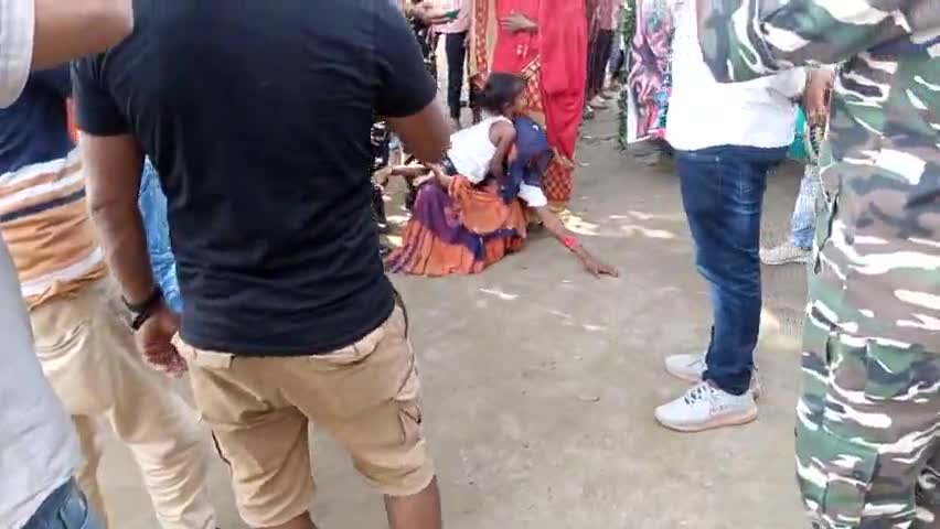 #3rd_बटालियन E कंपनी BOP कृष्णा नगर ने ग्राम वासियों  के साथ मिलकर #मेरी_माटी_मेरा_देश के उपलक्ष में माटी को किया नमन