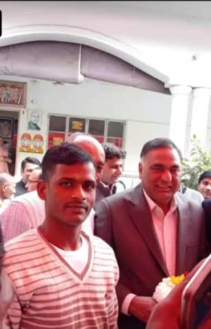 रुतबा तो खामोशियों का होता है,
अल्फाज का क्या?
वो तो बदल जाते हैं,
अक्सर हालात देखकर.
🧿
#मुन्ना_भाई_मुबारकपुर