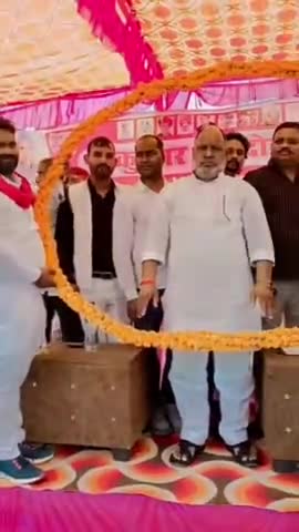 24 सितंबर जनपद #वाराणसी_विधानसभा #अजगरा.....
#कुम्हार_आंदोलन_मंच के राष्ट्रीय अध्यक्ष पूर्व लोकसभा प्रत्याशी (डॉ #राम_गोविंद प्रजापति) के द्वारा बहुत ही भव्य तरीके से देशभक्त डॉक्टर रत्नप्पा कुम्हार जी की जयंती मनाई गयी.