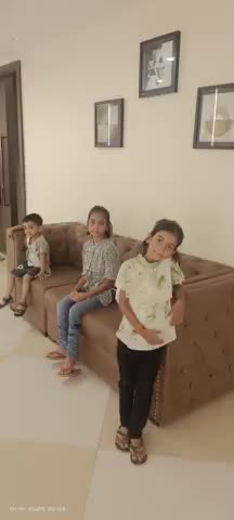 जरूरी नहीं रौशनी चिरागों से ही हो
बेटियाँ भी घर में उजाला करती हैं  !!

अंतरराष्ट्रीय #बिटिया दिवस की हार्दिक शुभकामनाएं