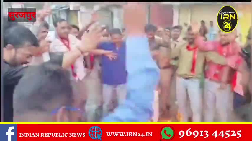 भाजयुमो ने Cgpsc के अध्यक्ष टामन सिंह सोनवानी और मुख्यमंत्री भूपेश बघेल का शव यात्रा निकाला और पुतला दहन किया #cgpsc