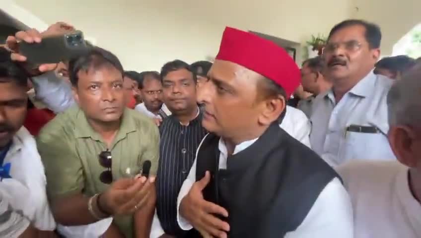 #Sultanpur : पूर्व मुख्यमंत्री अखिलेश यादव पहंचे सुल्तानपुर 

#akhileshyadav #samajwadiparti