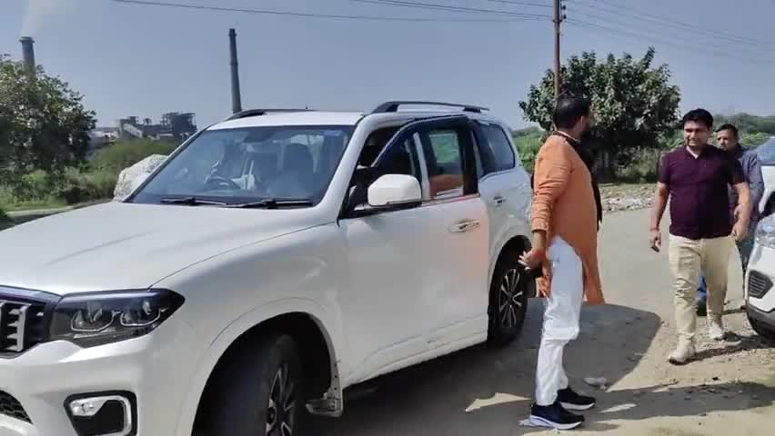 जय बाला जी महाराज,
आज बाला जी महाराज के भंडारा में पहुंचे और प्रसाद ग्रहण किया।

#जयहिंदसेना #NaveenJaihind 
#बालाजी #जयभगवानपरशुराम #जयभोलेनाथ