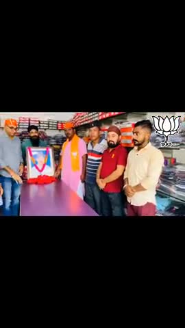 राख का हर एक कण मेरी गर्मी से गतिमान है ,में एक ऐसा पागल हूं जो जेल में भी आजाद है ।

#BJP4UK