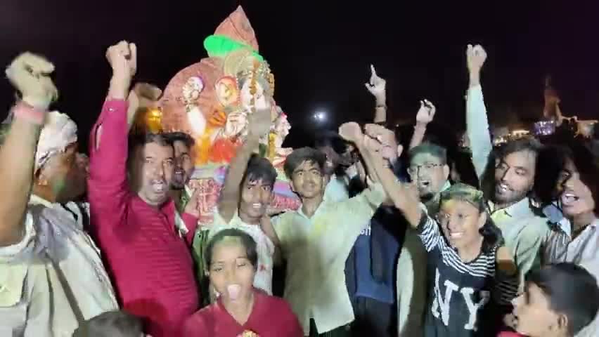 गणपति बप्पा मोरिया मंगल मूर्ति मोरया 🙏
.
.
.
#जयहिंदसेना #NaveenJaihind #ganpatibappamorya #जयभगवानपरशुराम #जयभोलेनाथ #जयबजरंगबली