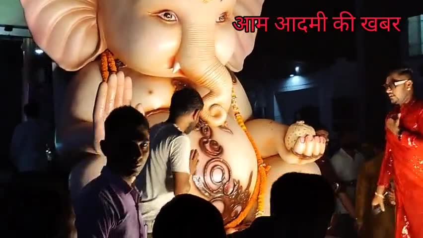 रायपुर: कल 28 सितम्बर की रात को रायपुर में जगह जगह #गणेश #विसर्जन #धूमधाम से नाच गाने के साथ किया गया